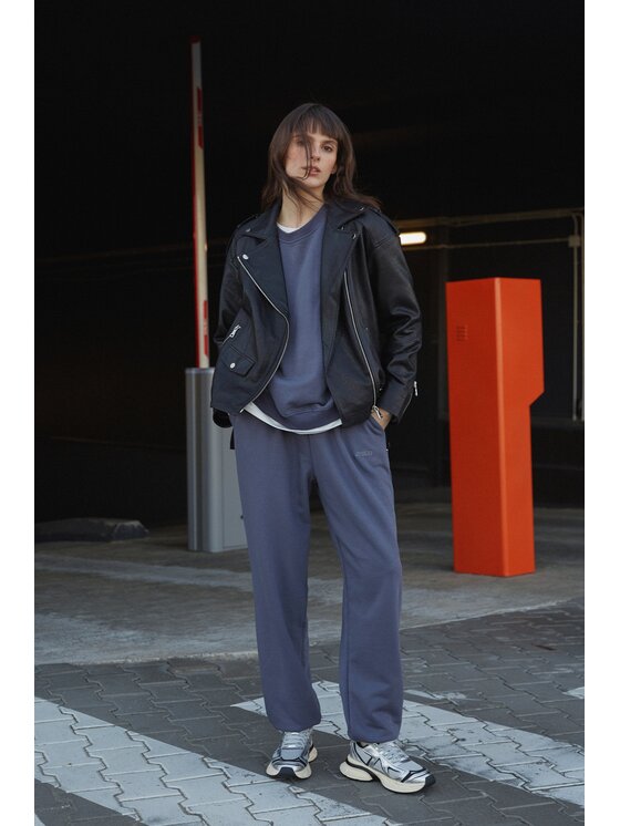 Estro Estro Sneakersy ER00114598 Stříbrná