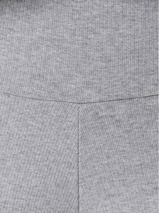 adidas adidas Legíny Essentials IY9646 Sivá Slim Fit