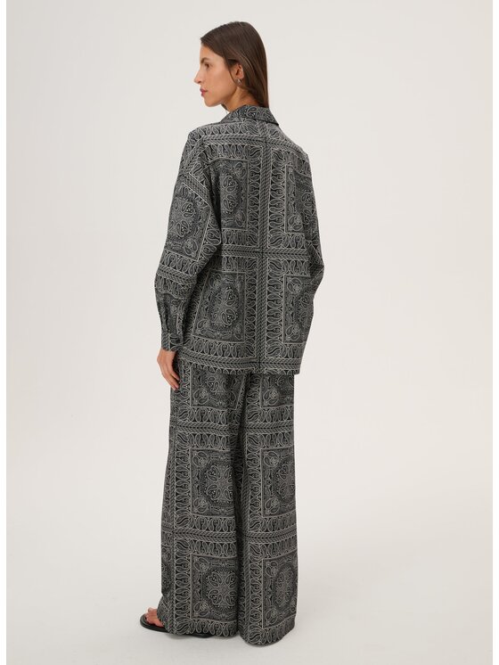 LEBRAND LEBRAND Spodnie damskie Flore Czarny Regular Fit