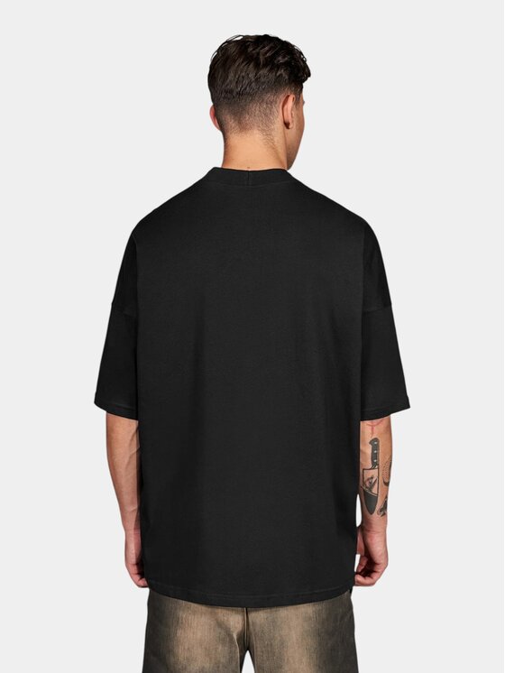 MADE BY SOCIETY MADE BY SOCIETY T-Shirt Feral OMEN - T17966 Czarny Basic Fit