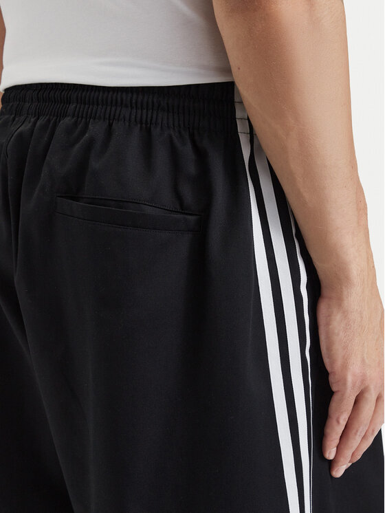 adidas adidas Sport rövidnadrág Adicolor Sst KR1389 Fekete Regular Fit