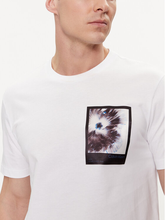 Calvin Klein Calvin Klein T-Shirt Framed Flower Graphic K10K112492 Biały Regular Fit