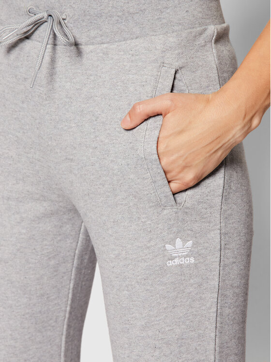 Pantaloni da tuta adicolor Essentials HF7501