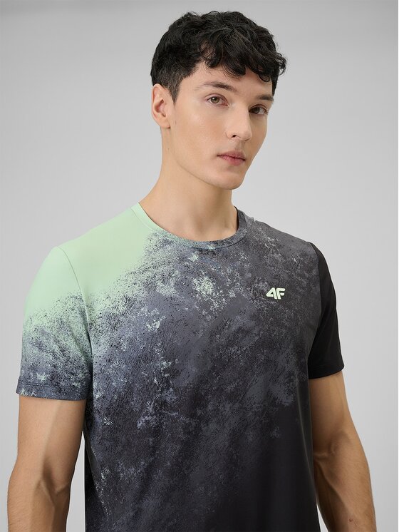 4F 4F Maglietta tecnica 4FRSS26TFTSM2288-72A Verde Regular Fit
