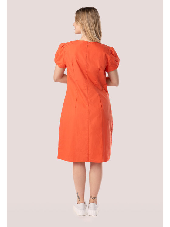 QUIOSQUE QUIOSQUE Každodenné šaty 4OB002 Oranžová Regular Fit