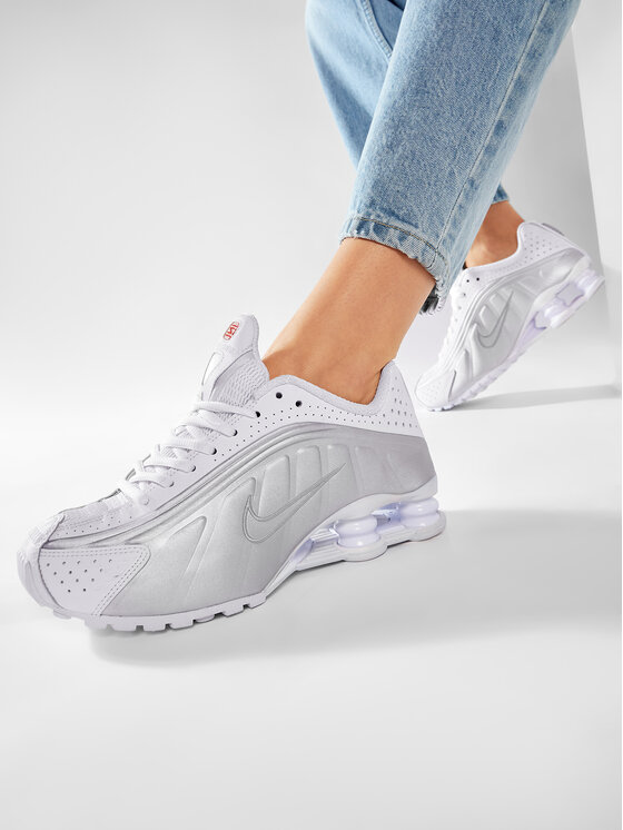 Nike Nike Sneakersy Shox R4 AR3565 101 Biały