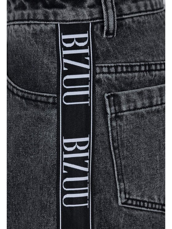 BIZUU BIZUU Szorty jeansowe MIREYA Czarny Standard Fit