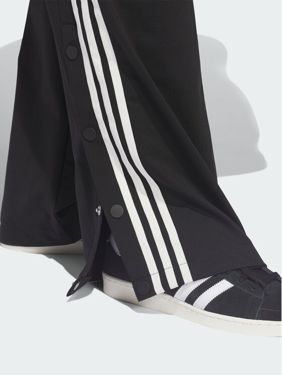 adidas adidas Spodnie materiałowe 158866 Czarny Loose Fit