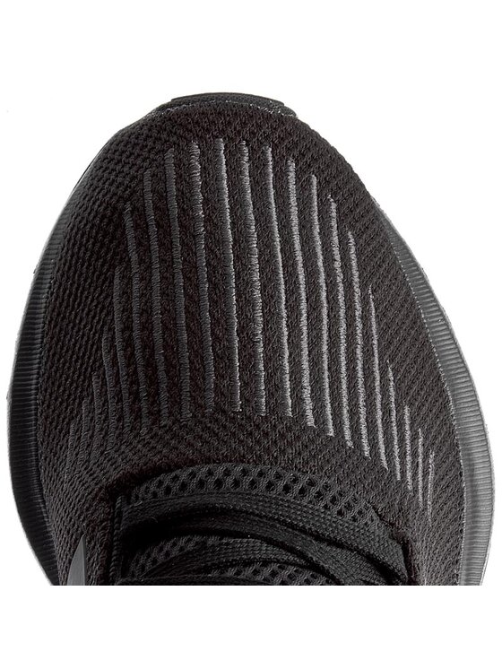 adidas adidas Обувки Swift Run CG4111 Черен