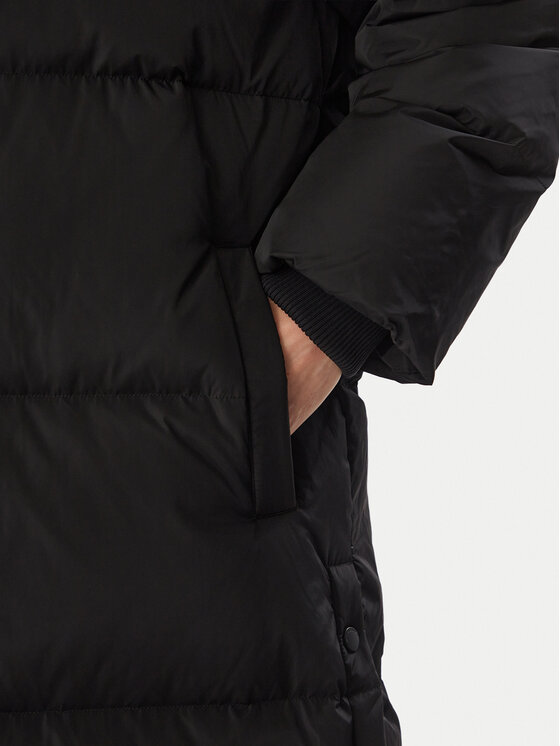 KARL LAGERFELD KARL LAGERFELD Kurtka zimowa B4W15042 Czarny Regular Fit
