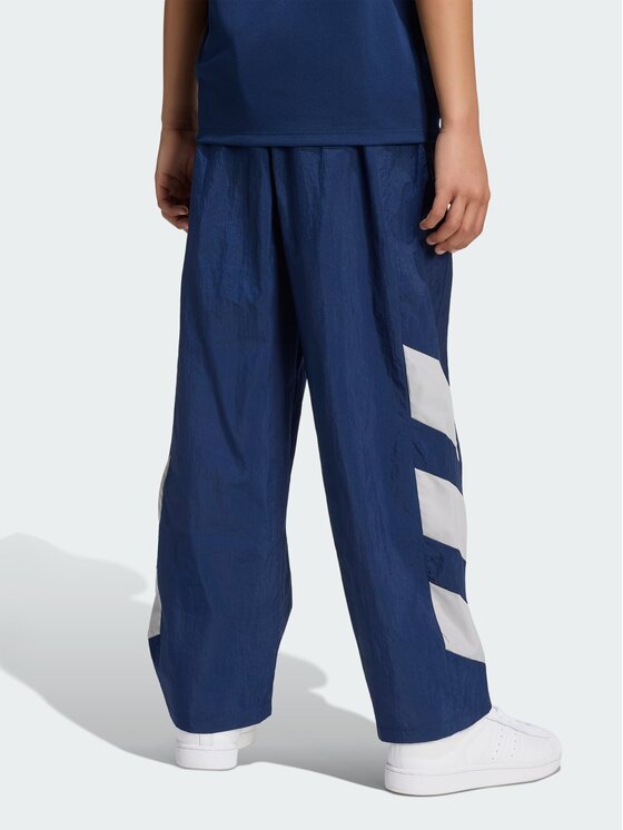 adidas adidas Spodnie materiałowe 168800 Niebieski jasny Oversize