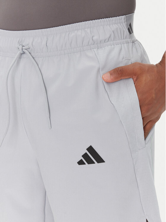 adidas adidas Спортни шорти Tech JM4178 Сив Regular Fit
