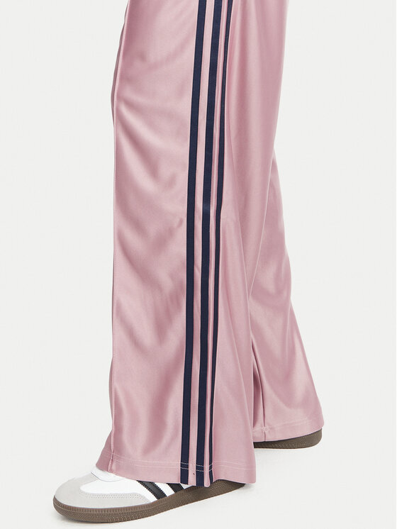adidas adidas Spodnie dresowe Metallic Firebird Loose Track Pant KS9975 Różowy Relaxed Fit