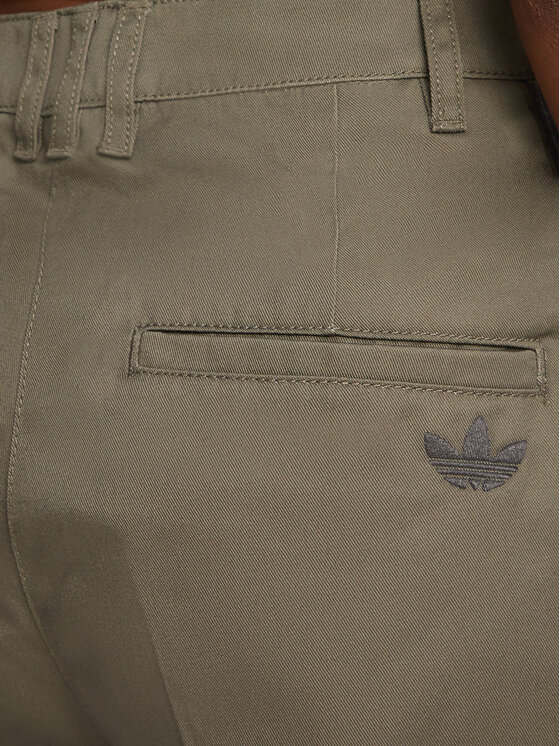 adidas adidas Pantaloni di tessuto Tailored Pant KS9950 Cachi Regular Fit