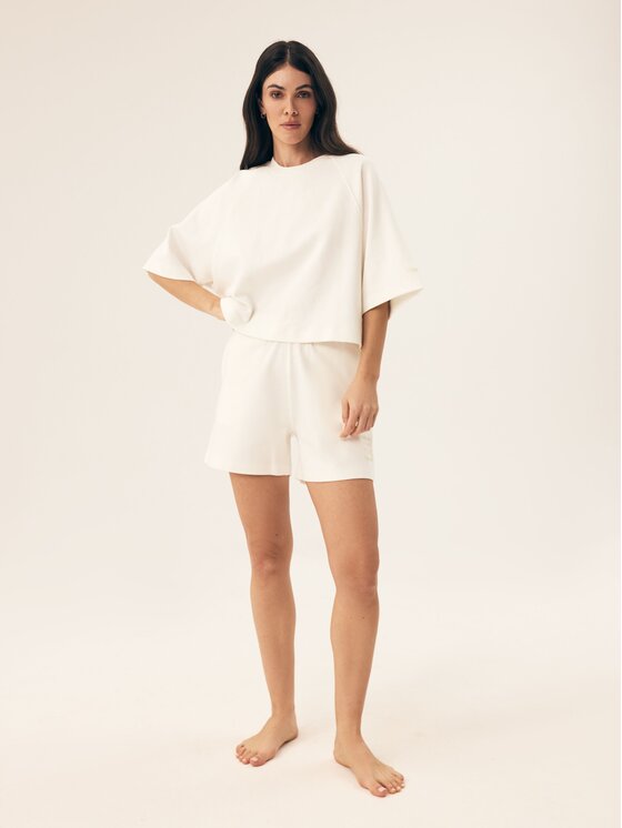 Esotiq Esotiq Szorty materiałowe 43070 Biały Regular Fit