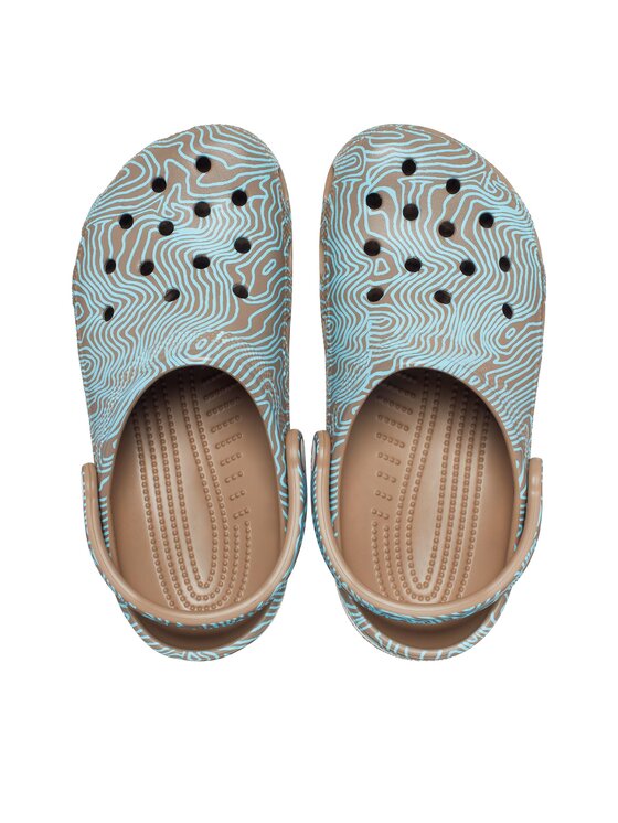 Crocs Klapki Classic Topographic Clog 208263 Khaki | Modivo.pl