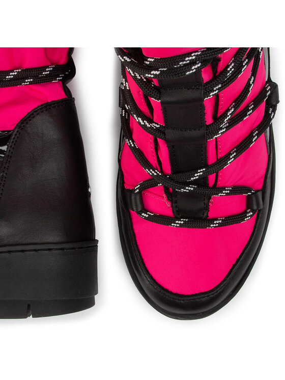 tommy hilfiger city voyager snow boot