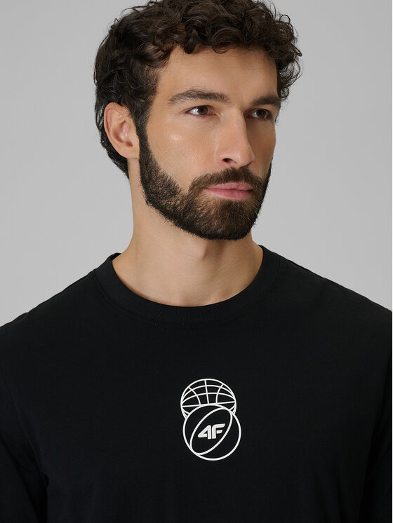 4F 4F T-Shirt ESSENTIAL 2 Czarny Regular Fit