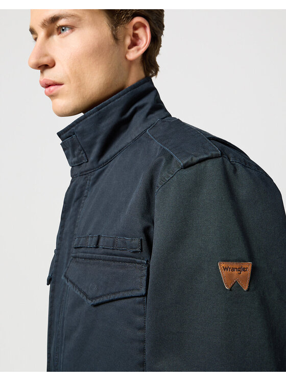 Wrangler Wrangler Kurtka zimowa FIELD JACKET Czarny Regular Fit