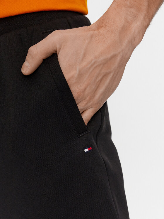 Tommy Hilfiger Tommy Hilfiger Donji dio trenerke Flag Logo MW0MW36142 Crna Relaxed Fit