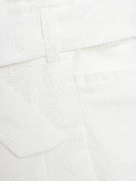 United Colors Of Benetton United Colors Of Benetton Kratke hlače 4BE7C902D Bijela Relaxed Fit