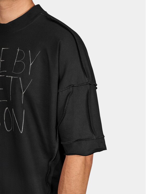 MADE BY SOCIETY MADE BY SOCIETY T-Shirt Suture - T17943 Czarny Basic Fit