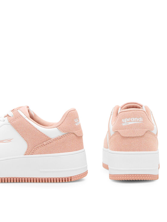 Dwa buty sportowe, widok na ty? cholewek.
