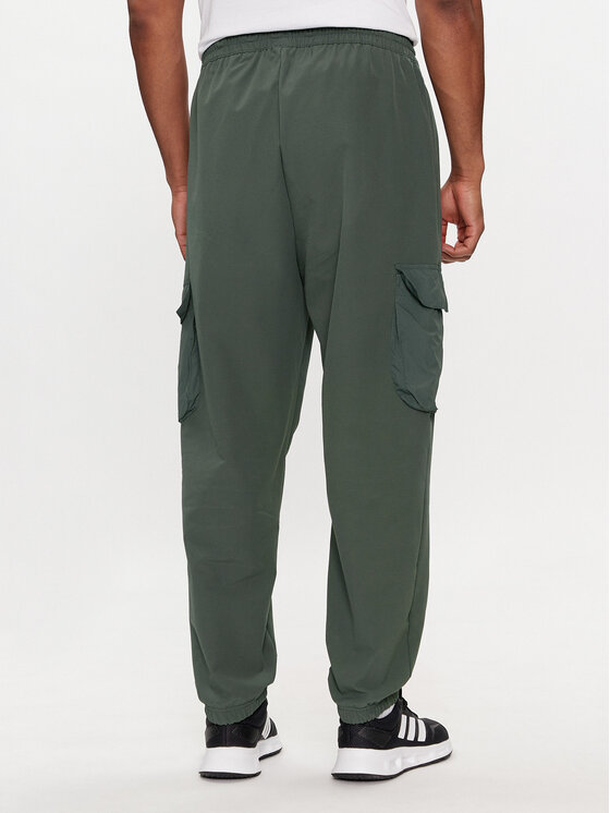 adidas adidas Jogginghose City Escape Premium IN3699 Grün Regular Fit