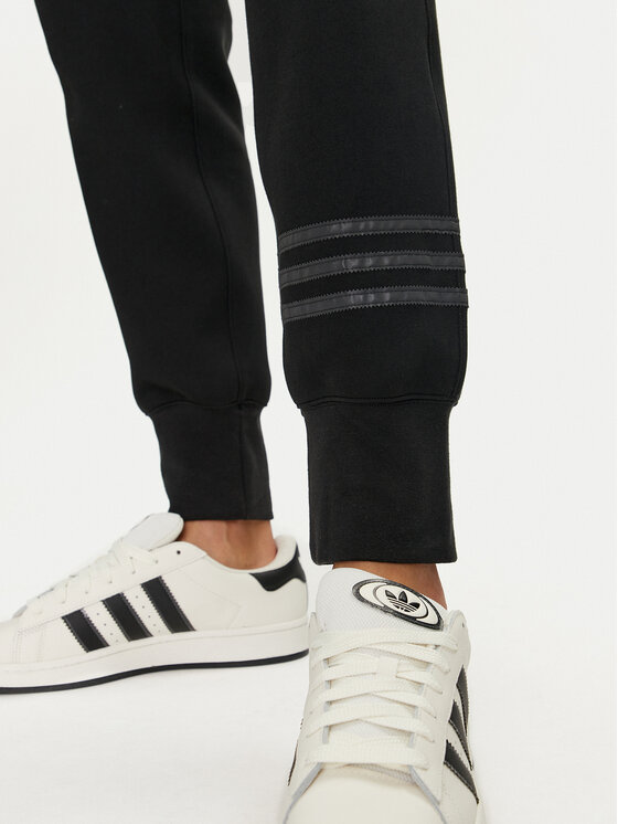 adidas Spodnie dresowe Street Neuclassics IS2812 Czarny Regular Fit ...
