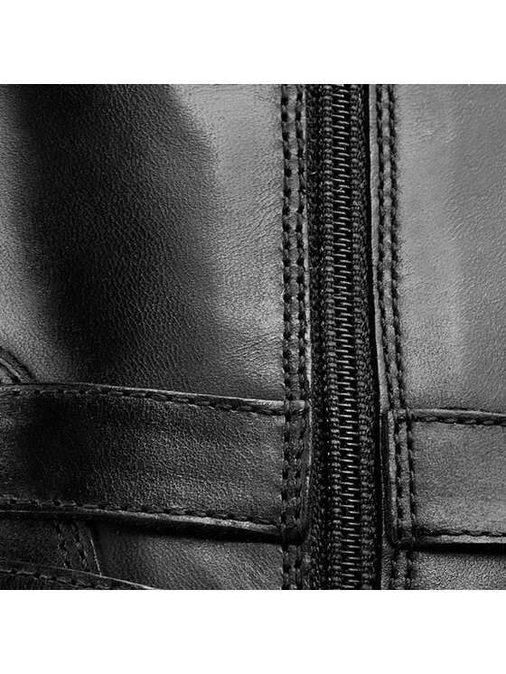 Clarks nessa sales