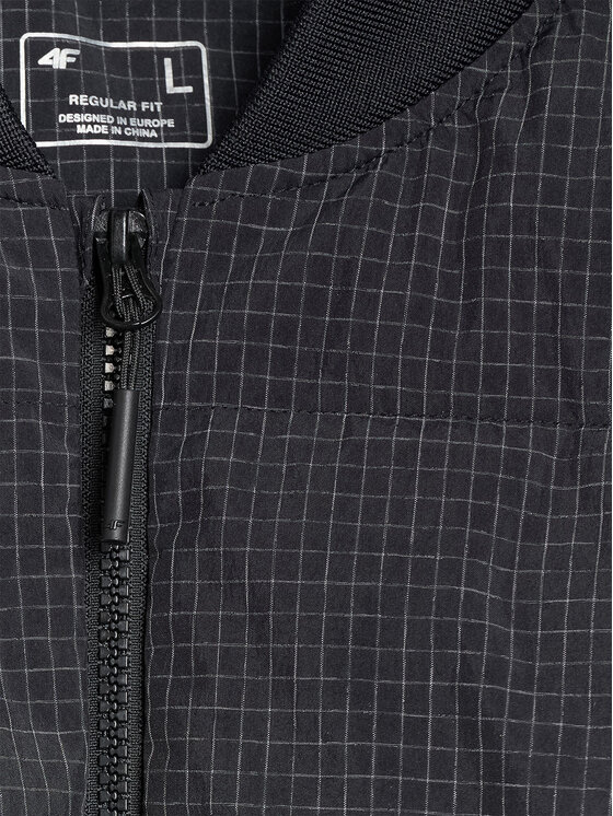4F 4F Kurtka puchowa URBAN COMMUTER Czarny Regular Fit