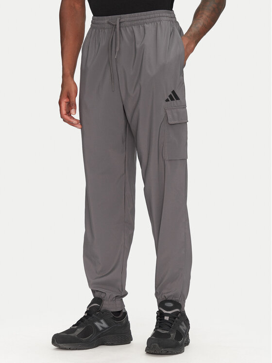 adidas adidas Pantaloni trening Essentials Small Logo JD1822 Gri Regular Fit