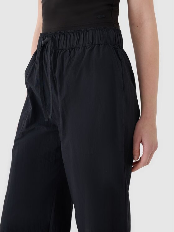 4F 4F Pantaloni di tessuto 4FWSS25TTROF1012-20S Nero Oversize