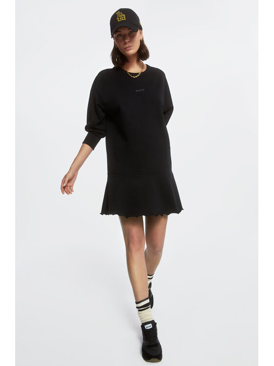 Vestito di maglia AW21-SUD004 Nero Relaxed Fit