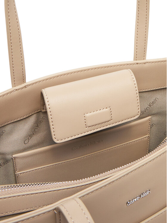 Calvin Klein Calvin Klein Käekott Ck Must Medium Shopper W/Pocket K60K613019 Beež