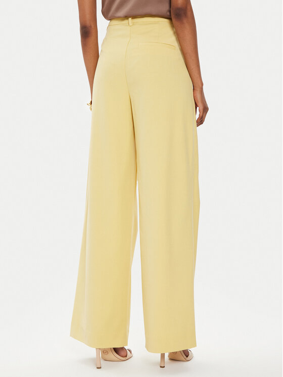 Gestuz Gestuz Kalhoty z materiálu Paula 10906861 Žlutá Relaxed Fit