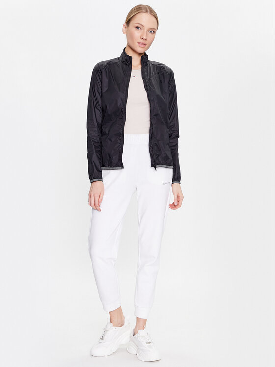 Halti Halti Neperpučiama striukė Control 086-0711 Juoda Regular Fit