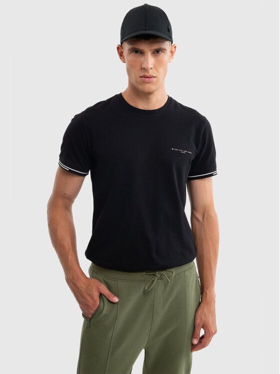 BIG STAR BIG STAR T-Shirt WLADER_906_150 Czarny Classic Fit