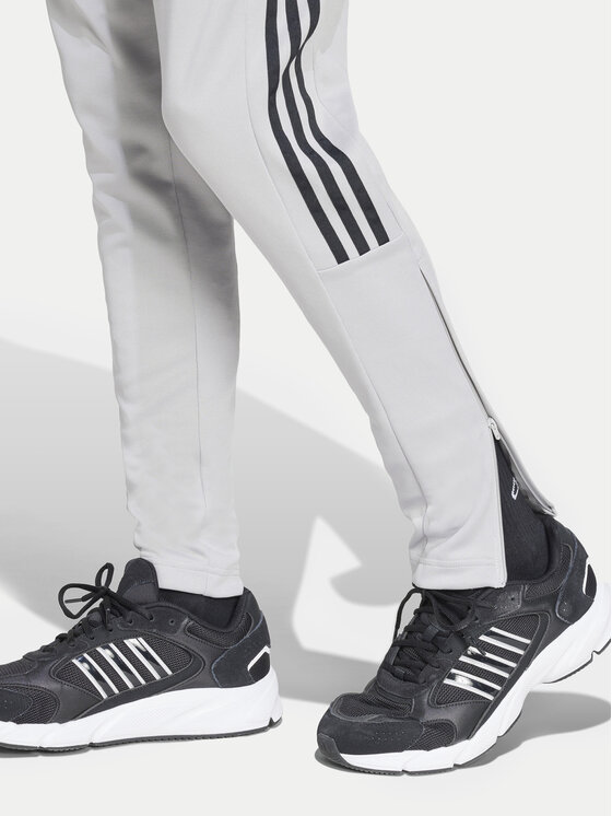 adidas adidas Donji dio trenerke Tiro IY4288 Siva Regular Fit