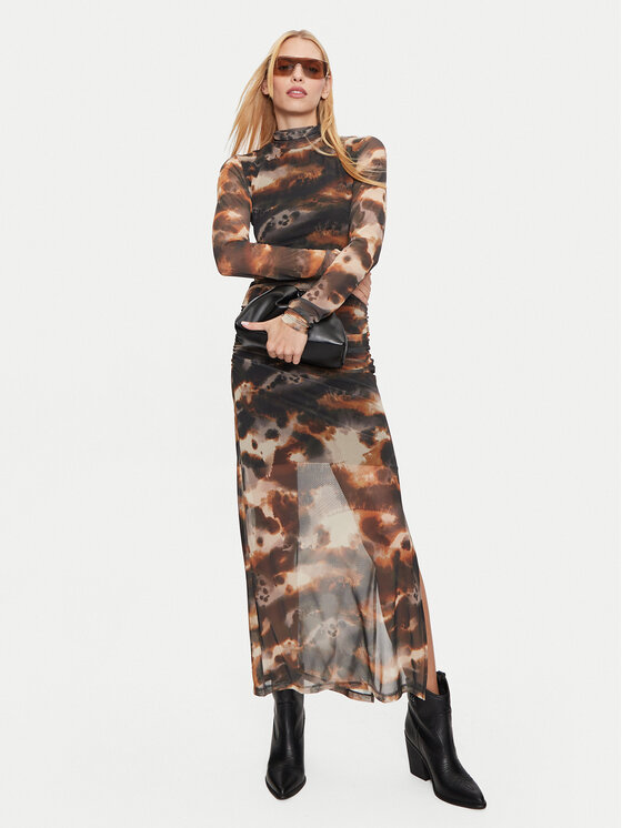 Gestuz Gestuz Повсякденна сукня Behka 10909458 Коричневий Slim Fit