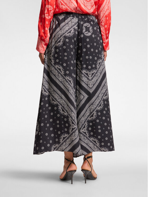 Elena Mirò Elena Mirò Pantaloni di tessuto P078Z100169N001 Nero Cropp Fit