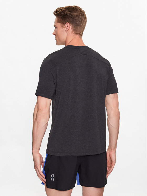 On On T-shirt Active-T M 12200139 Crna Athletic Fit