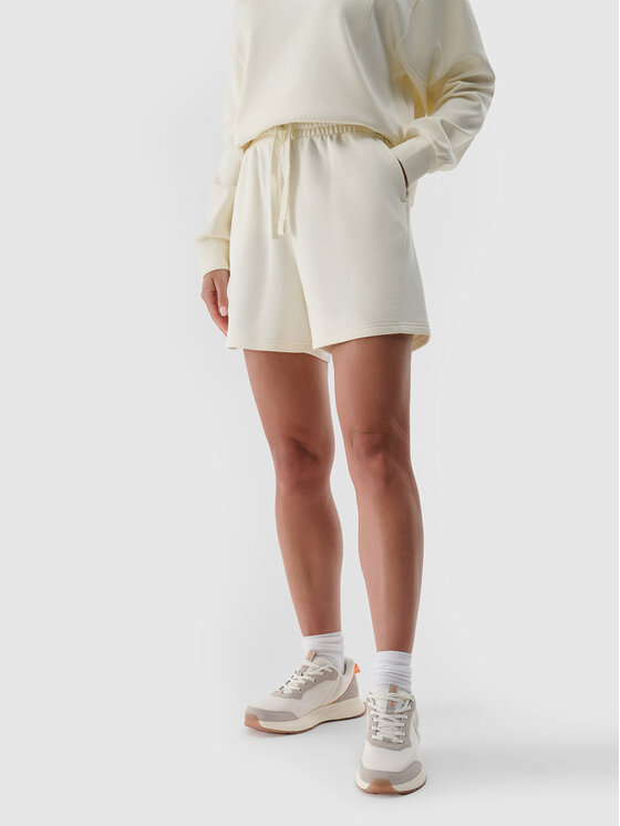 4F 4F Šortky z materiálu EMPOWERED BY NATURE Bílá Oversize