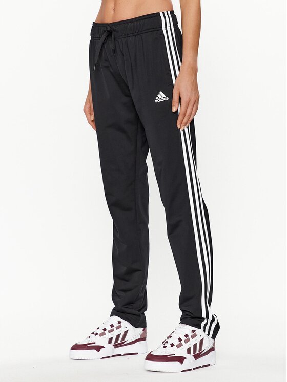 adidas Sporta bikses Essentials Warm-Up 3-Stripes H48451 Melns Regular Fit