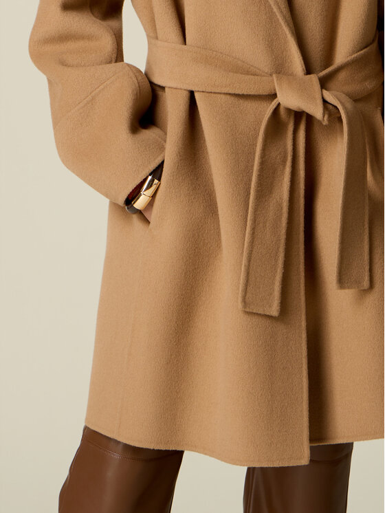 Oltre Oltre Płaszcz zimowy 0018J000175N012 Kremowy A-Line Fit