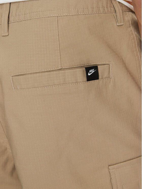 Nike Nike Pantalon scurți din material FN3517 Maro Standard Fit