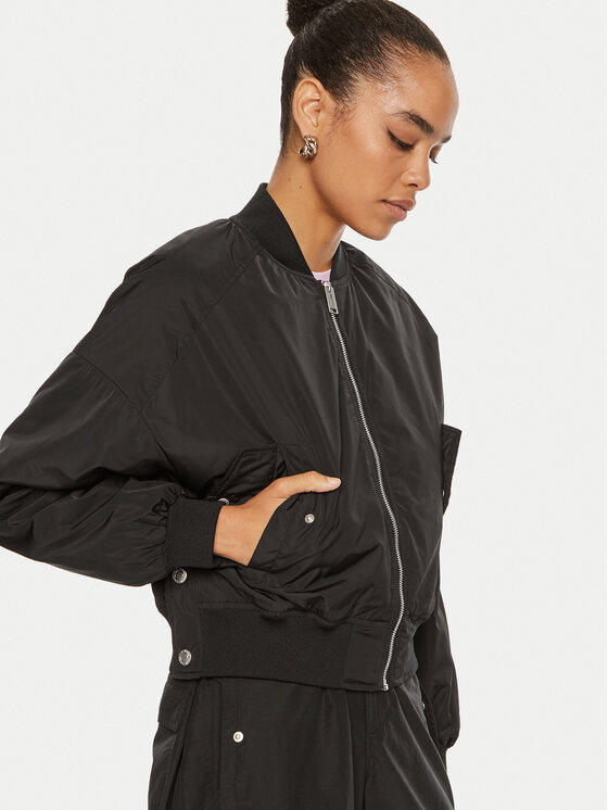 Karl Lagerfeld Jeans Karl Lagerfeld Jeans Bomber jakna 240J1501 Črna Relaxed Fit