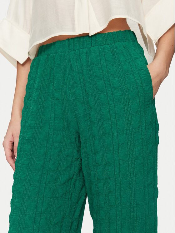 Vero Moda Vero Moda Hlače Noella 10325210 Zelena Straight Fit