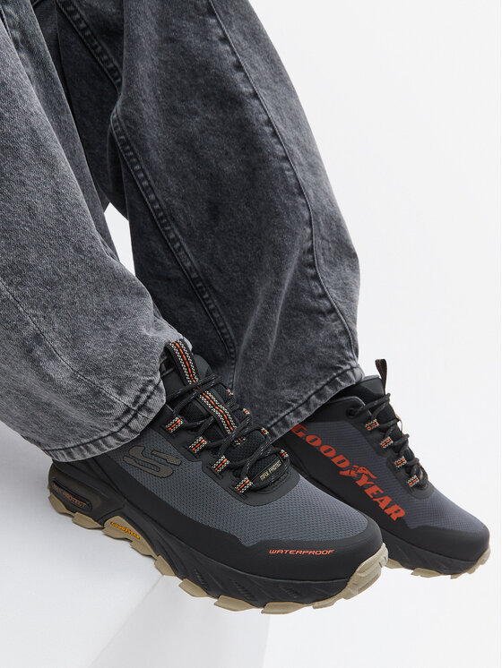 Skechers Skechers Superge Max Protect Fast Track 237304/BKMT Črna