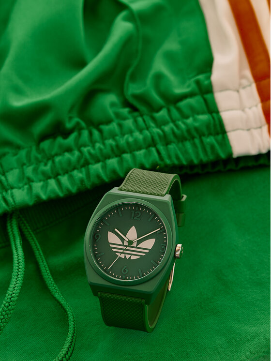 Adidas analog watch top